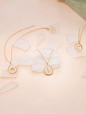 CAl Gold Classic Clear Initial Necklace - E